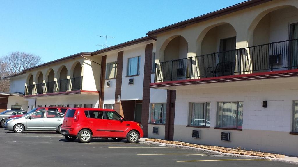 Americas Best Inn & Suites Urbana Exterior photo